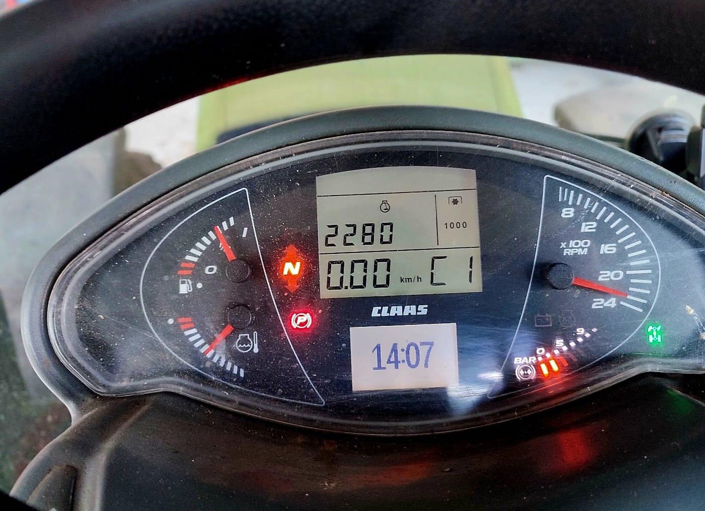 2. CLAAS ARION 640 6.8L