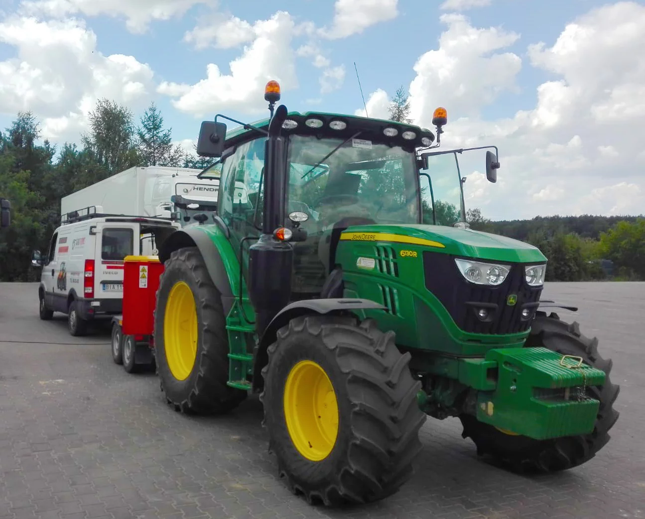 John Deere 6130R