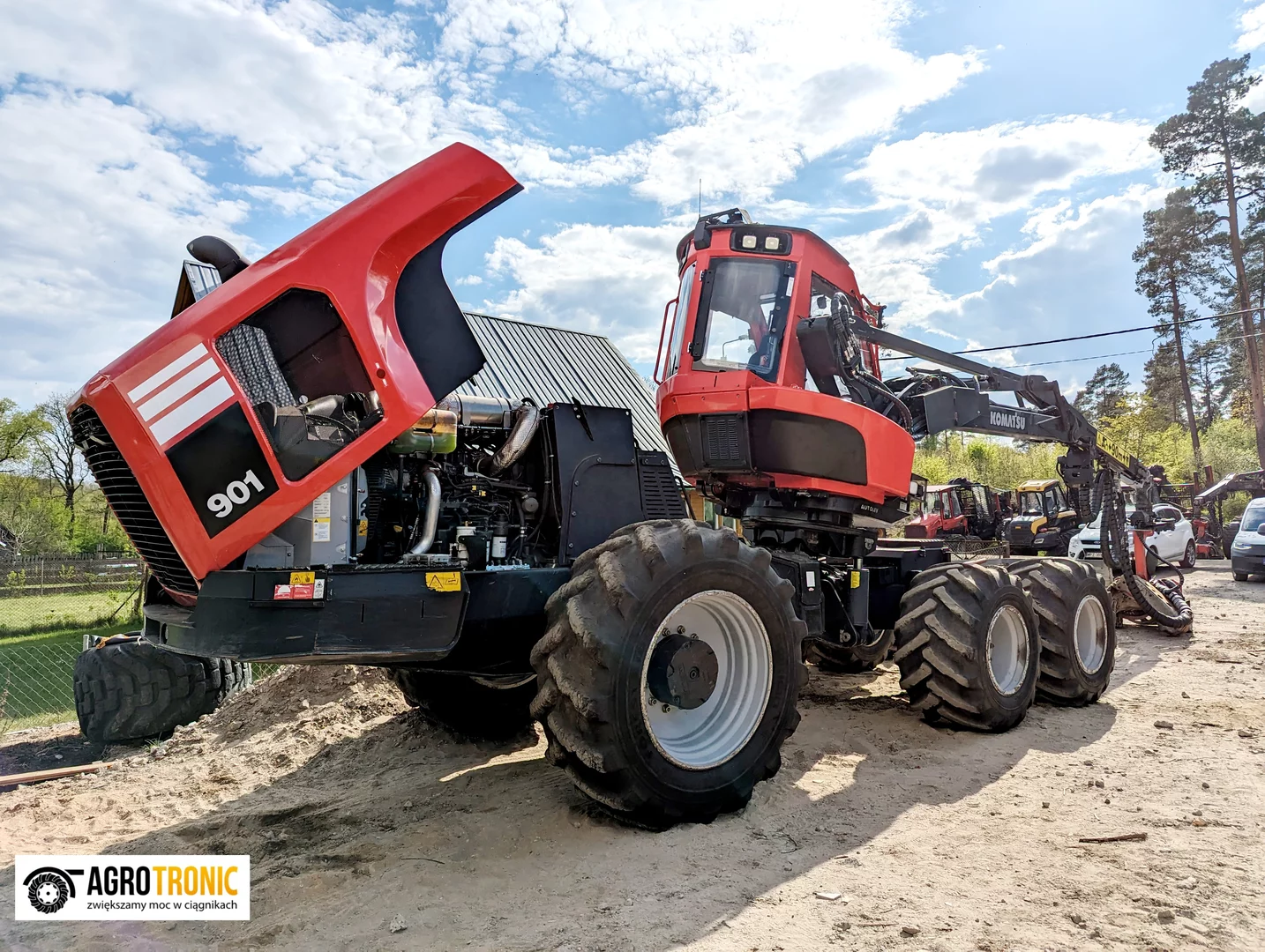 1. KOMATSU / VALMET Forestry Wheeled Harvester 901.4 6.6L AGCO 6L 150kW/204HP