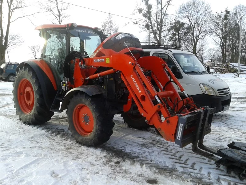 Kubota M9960