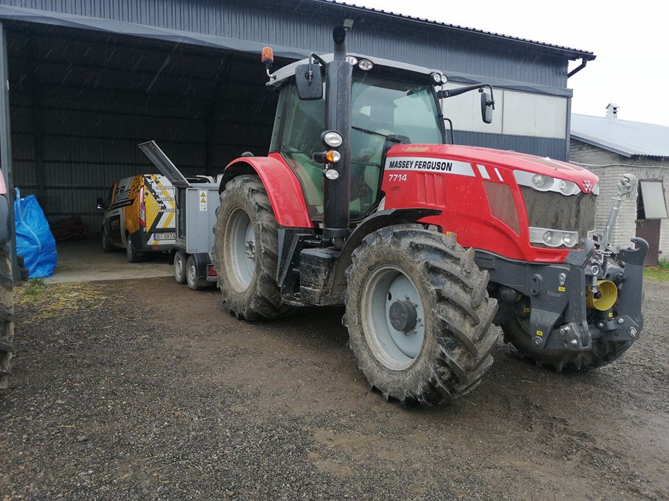 Massey Ferguson 7700 DYNA 4 7714 6.6L