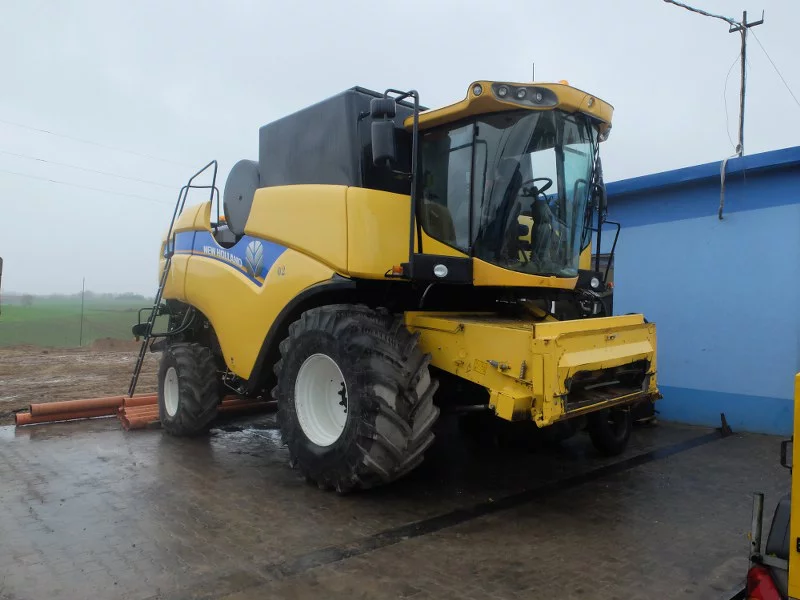 NEW HOLLAND CX 6090 8.7L