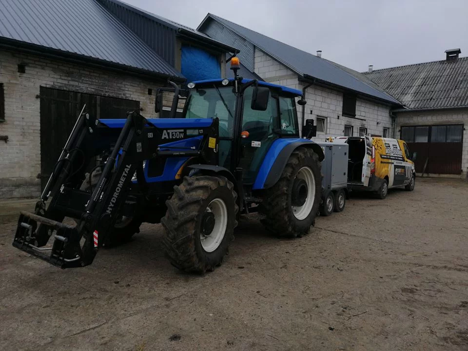 New Holland T5000 Series T5050 4.5L I6